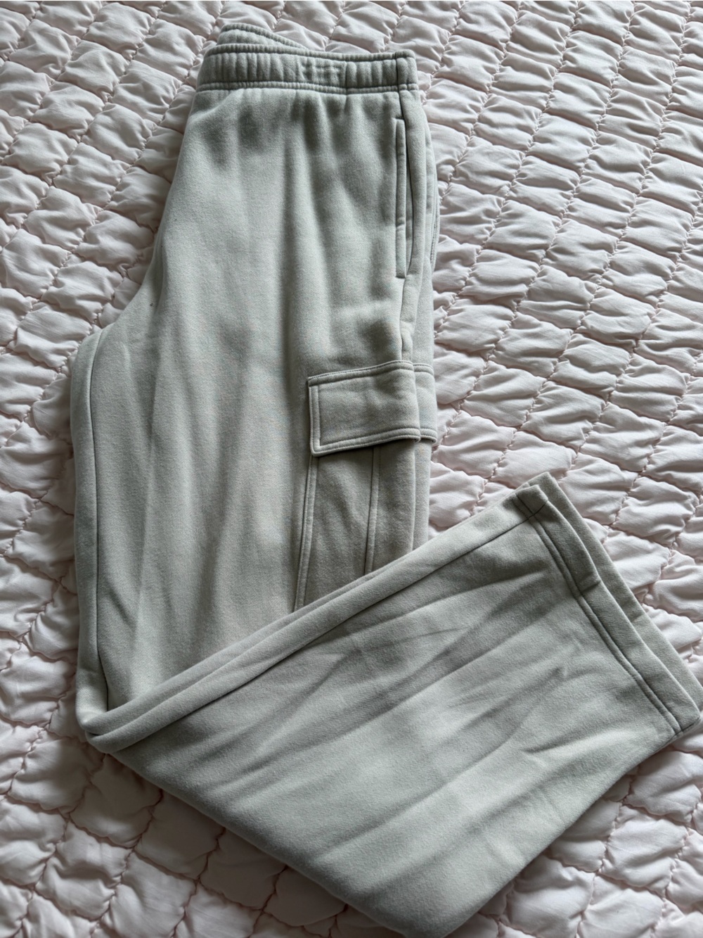Women’s Cream Cargo Sweatpants